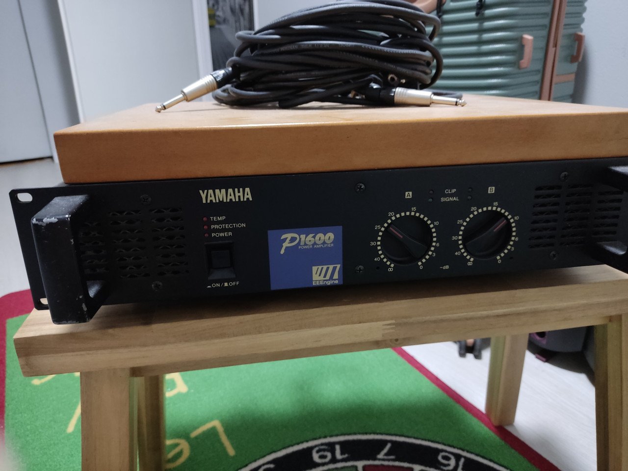 Yamaha P1600 pa-versterker