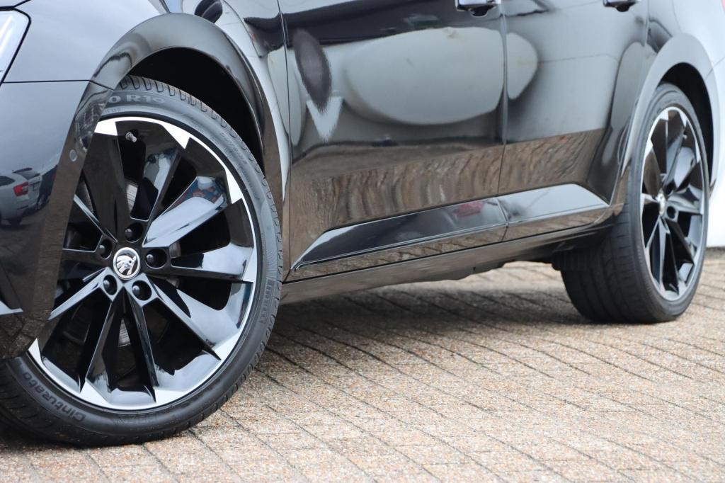 Skoda Superb combi 1.4 tsi iv sportline business 218pk dsg6