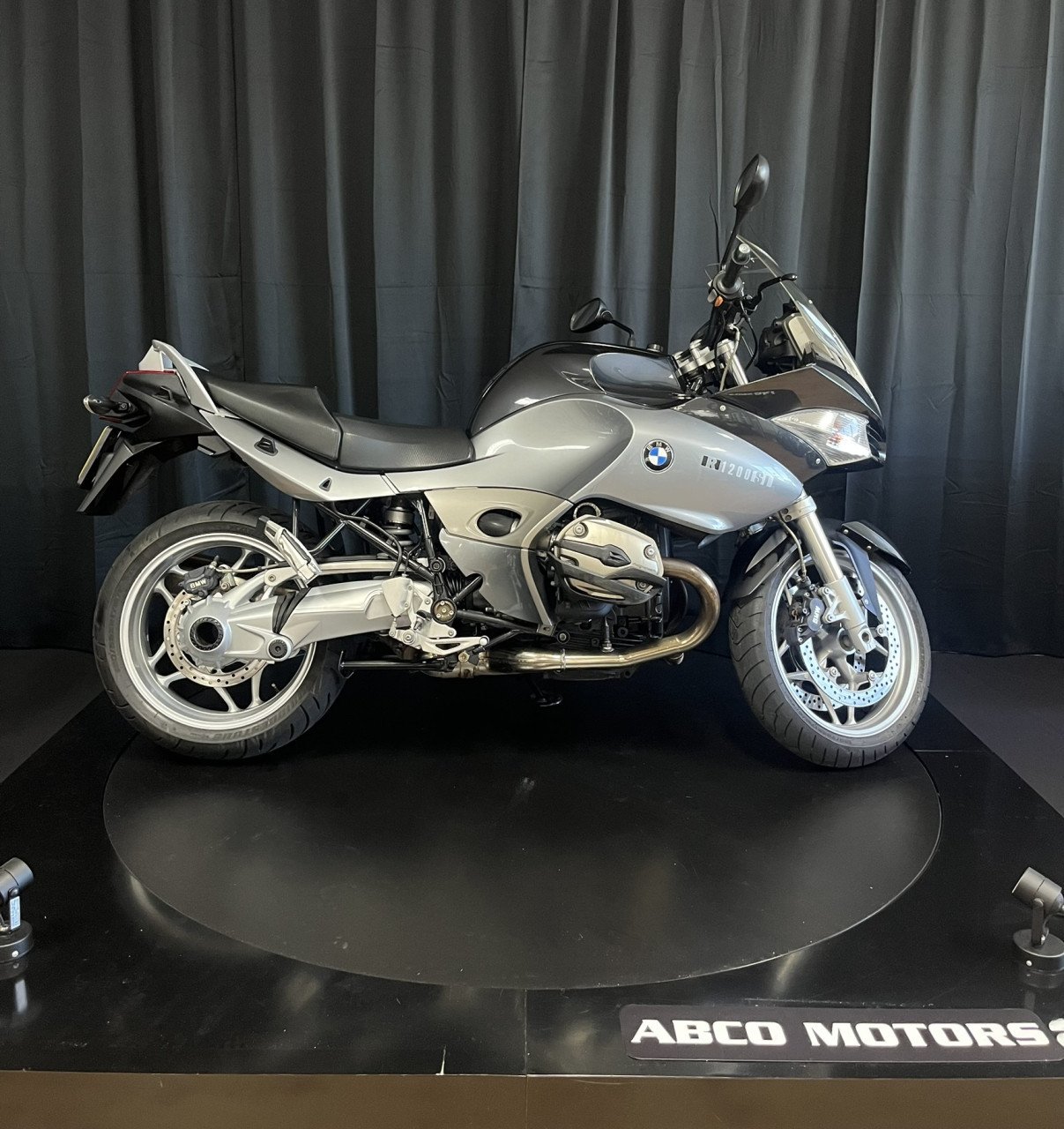 BMW R1200ST