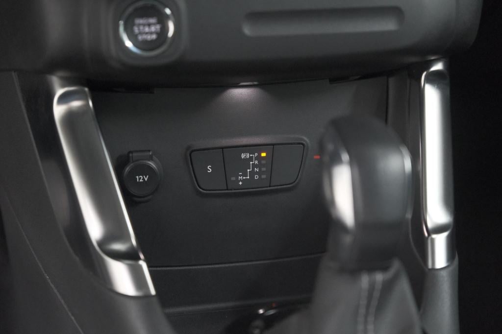 Citroen C3 Aircross puretech 130 eat6 shine pack | camera | apple carplay |