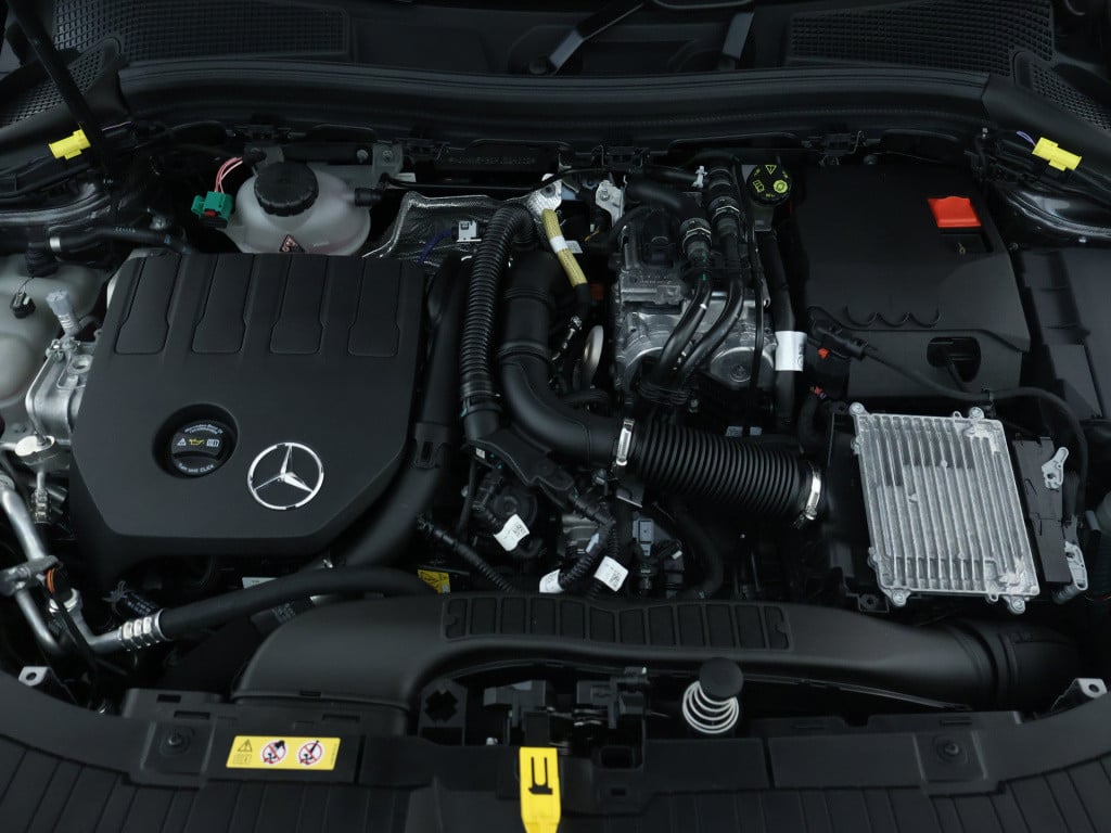 Mercedes-Benz Gla-klasse 250 e amg face lift plug-in hybride | amg line | s