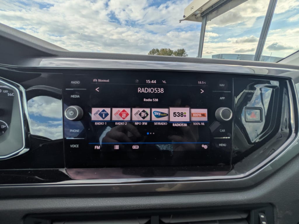 Volkswagen Polo 1.0 tsi highline | adaptieve cruise control | carplay | nav