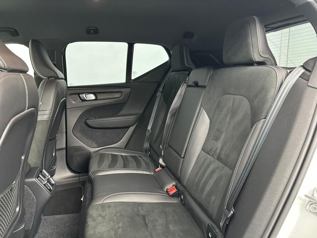 Volvo XC40 1.5 t3 r-design | 360 | electr. stoelen | harman kardon | parkee