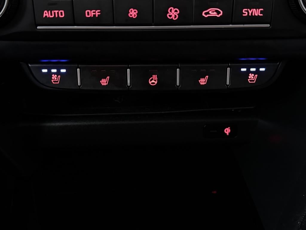 Kia Xceed 1.5 t-gdi mhev executiveline | trekhaak | schuifdak | jbl |