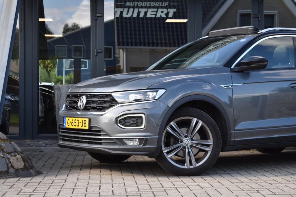 Volkswagen T-roc 1.5 tsi r-line | pano | trekhaak | camera | beats | nap | 
