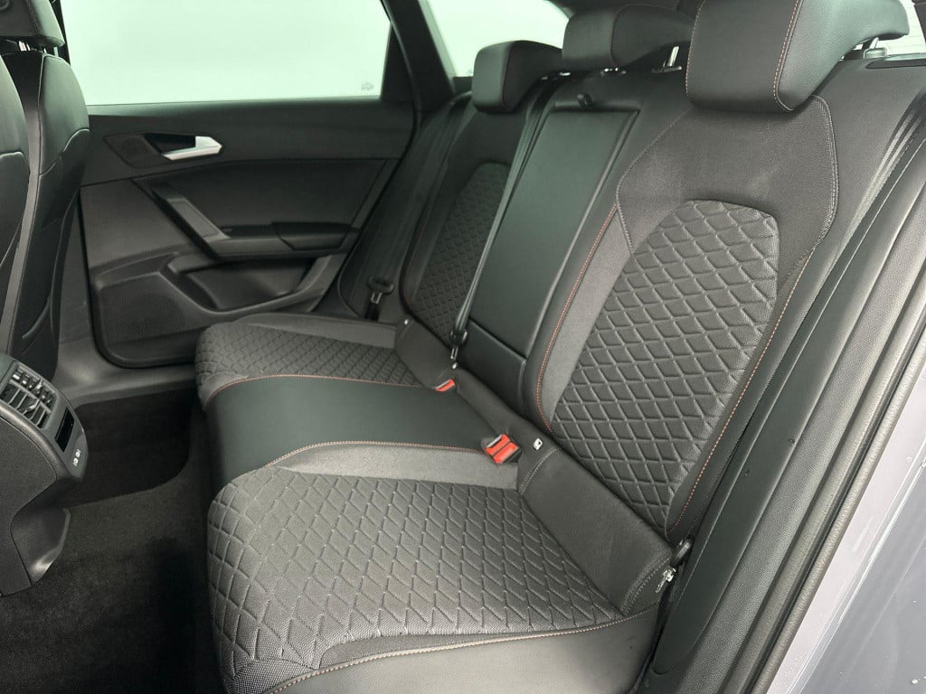 Seat Leon sportstourer 1.5 tsi e-hybrid fr phev first edition