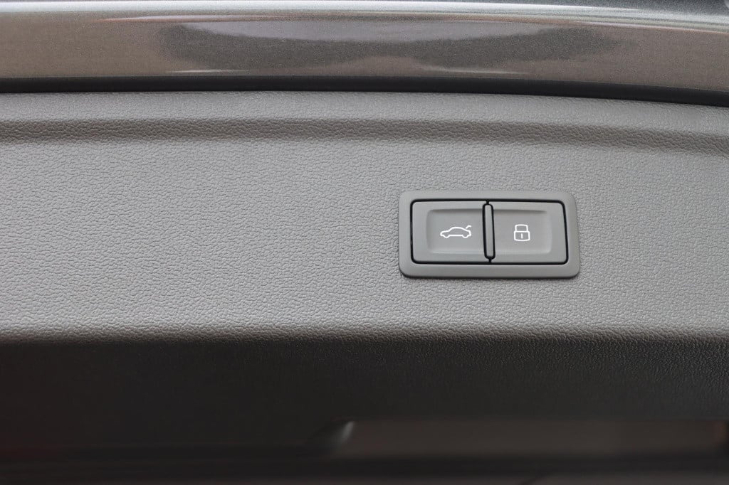 Audi A3 sportback 35 tsi s edition 150pk s-tronic | full options!