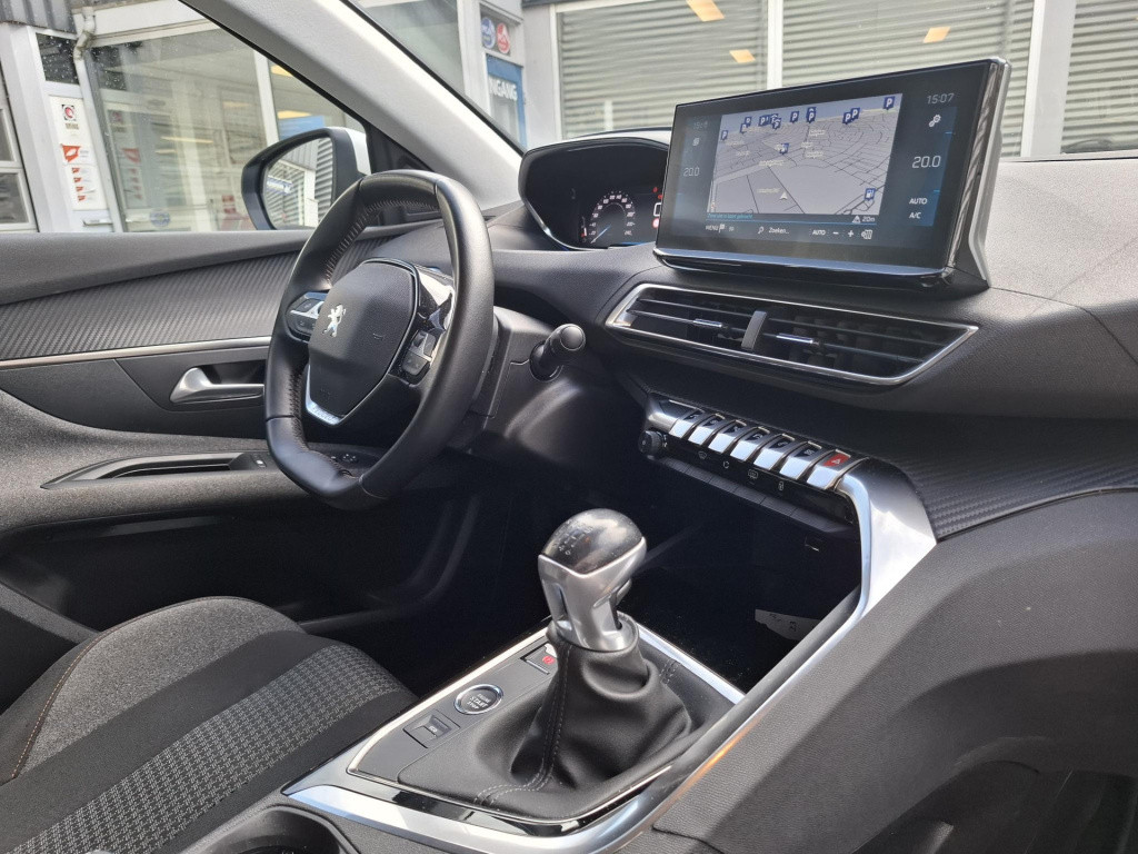 Peugeot 3008 suv 130 active pack navi/clima/cam