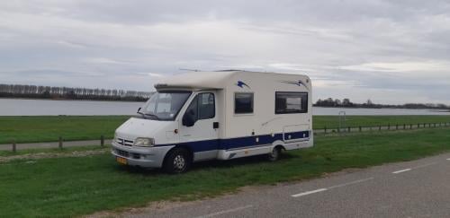 Camper