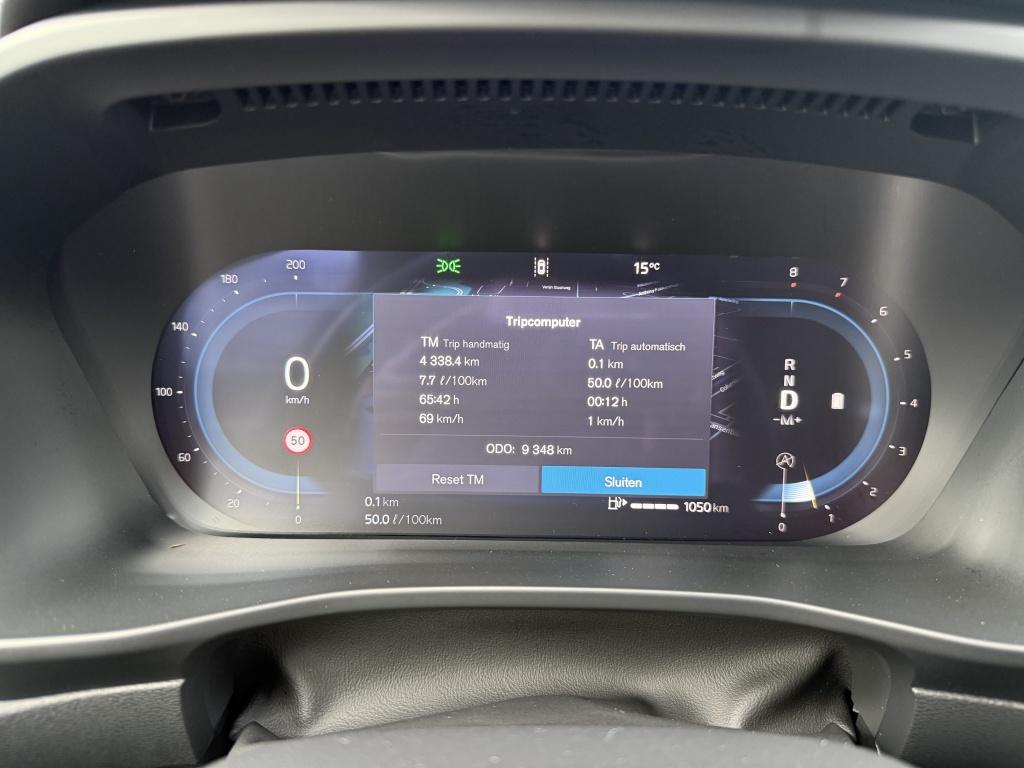 Volvo XC40 b4 197pk plus dark |adap.cruise| trekhaak | camera| elektrische