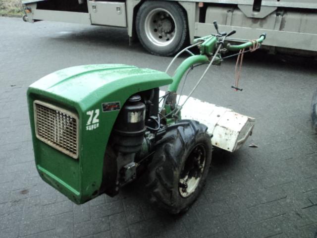 Kubota compact trekker + ferrari diesel frees