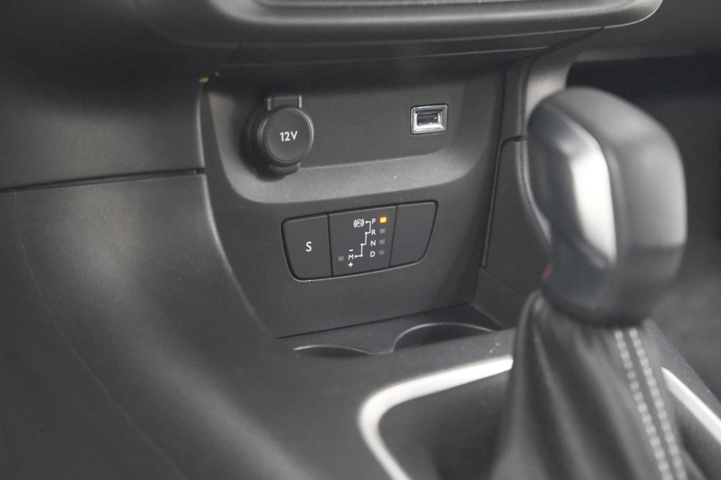 Citroen C3 puretech 110 eat6 max | apple carplay | parkeersensoren | climat