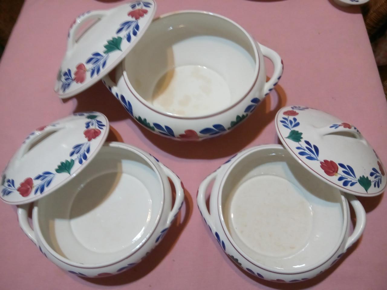 Veel oud Boerenbont. Villeroy en boch