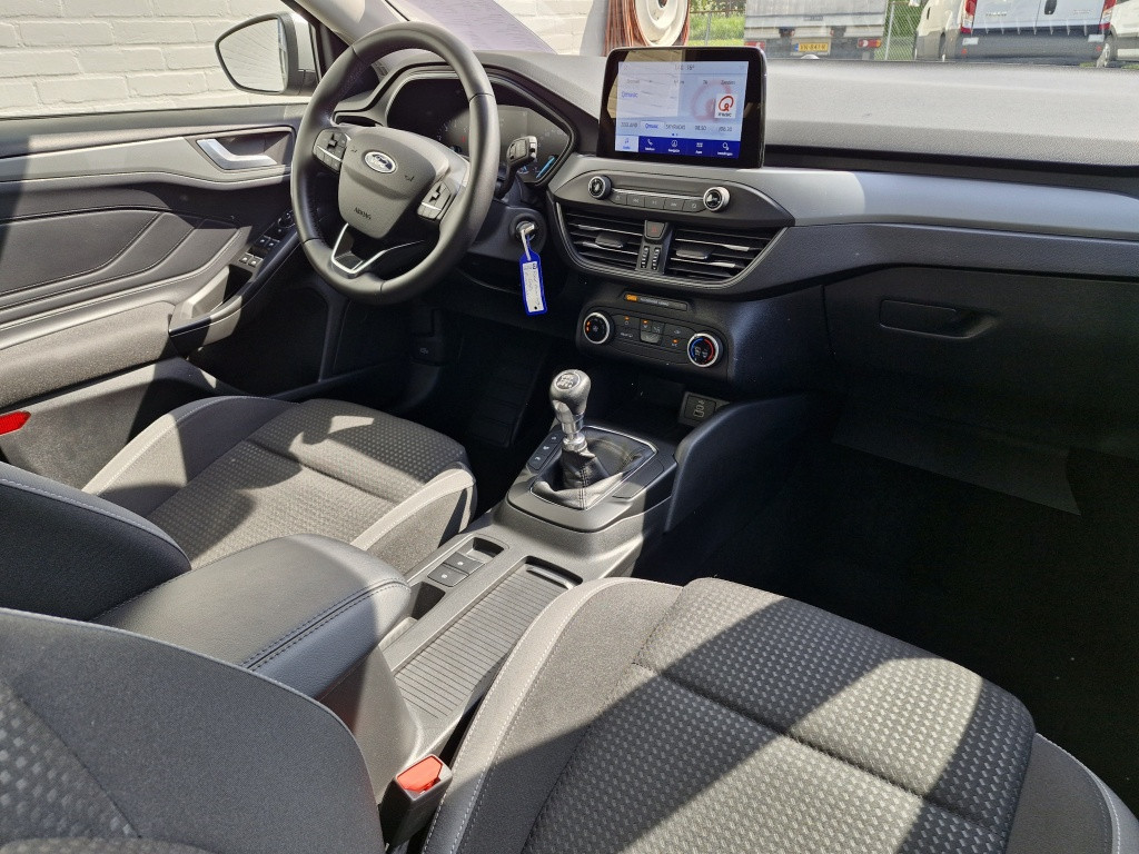 Ford Focus wagon ecoboost 100 pk connected