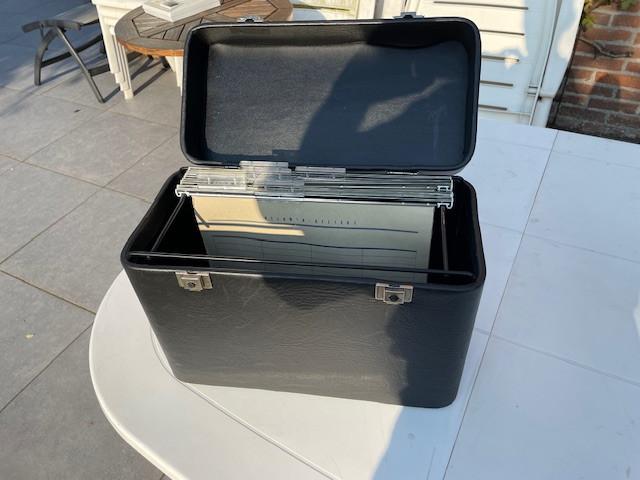 Mobiele opbergkoffer voor A 4 hangmappen