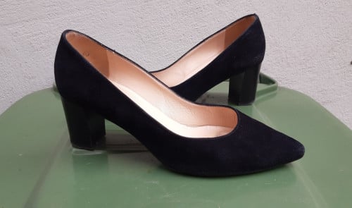 Peter Kaiser Black Pumps, Suede, maat 38