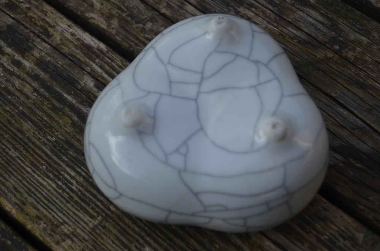 Ge-ware celadon bakje, China, 20e eeuw in goede staat.