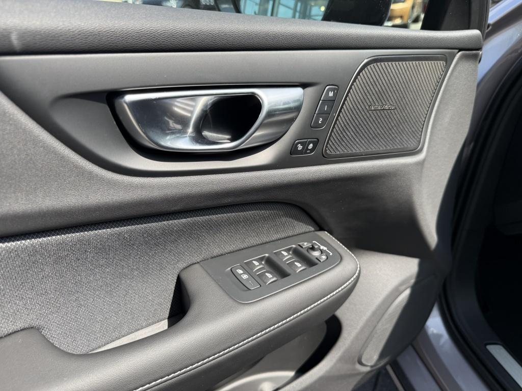 Volvo V60 t6 398pk recharge ultra dark| panodak| 360camera| adap.cruise| a