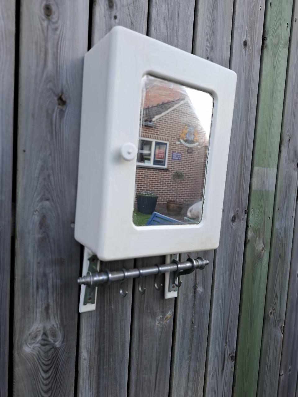 Zeer apart keukenkastje