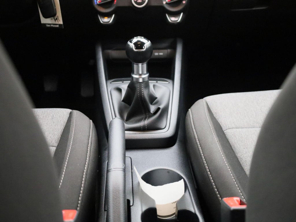 Kia Stonic 1.2 urban edition | lmv | parkeer sensoren | bluetooth | apple c