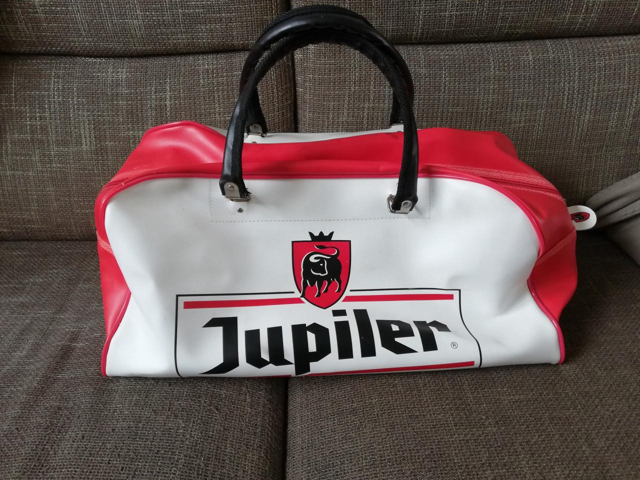 Jupiler sporttas rood wit kunstleer