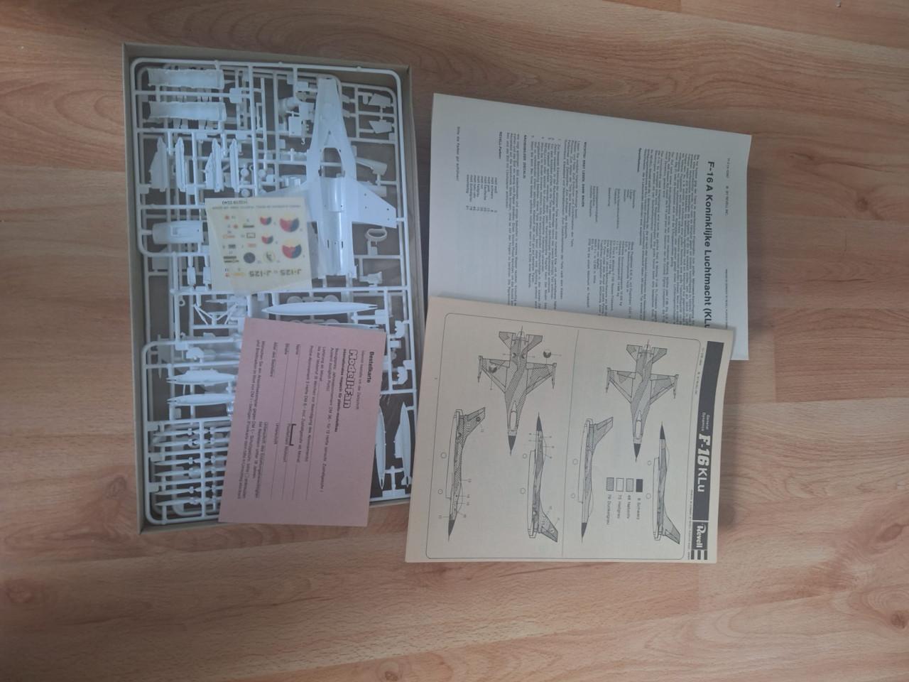 Te koop: Revell F-16 KLu Bouwdoos