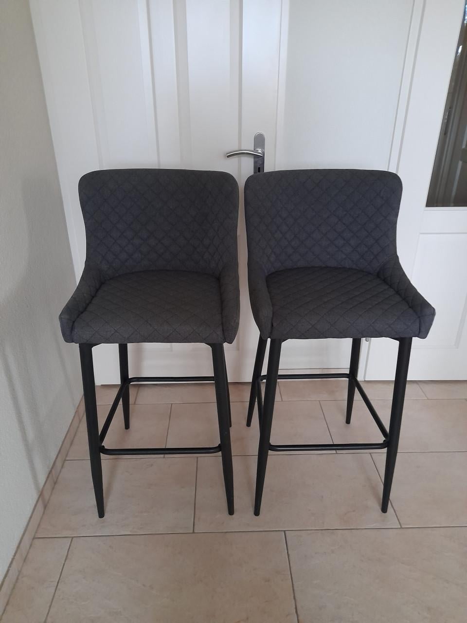 2 mooie barkrukken ( in goede nette staat )