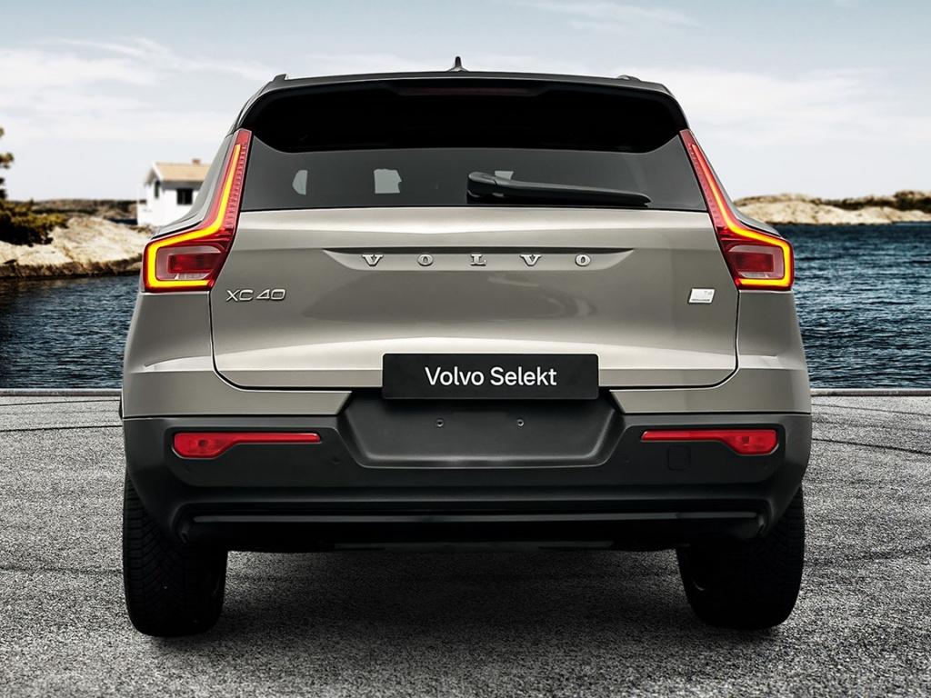 Volvo XC40 t4 211pk recharge r-design| adap.cruise| pano| camera| stoel