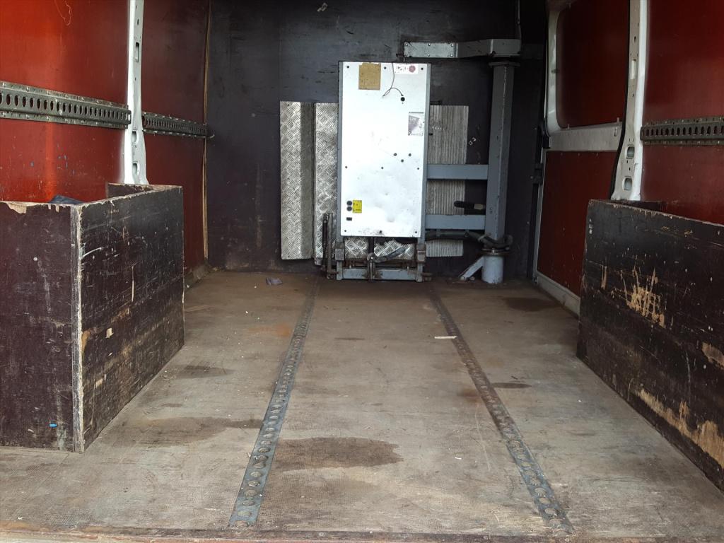 Peugeot Boxer gb 333 l2h2 bluehdi 140pk trekhaak | navigatie | cruise contr