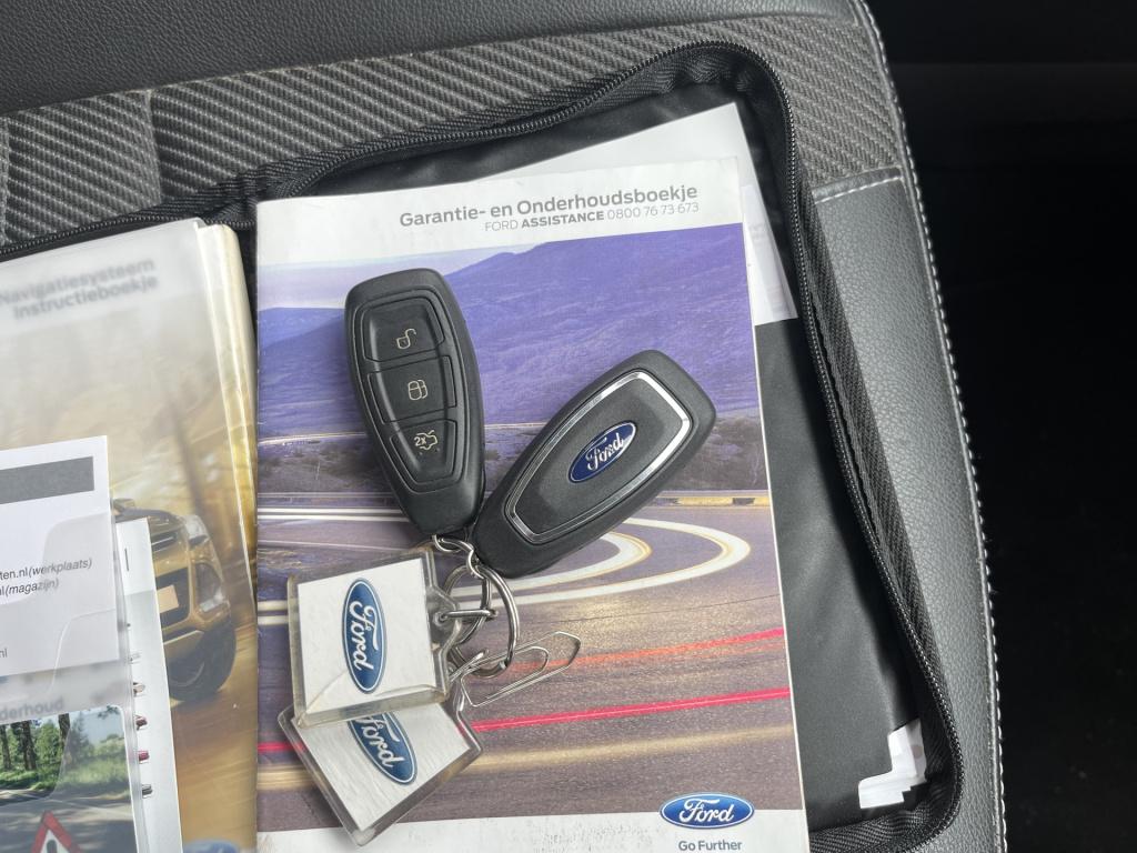 Ford Kuga 1.6 titanium 1 eig 58 dkm 2000 kg trekgewicht