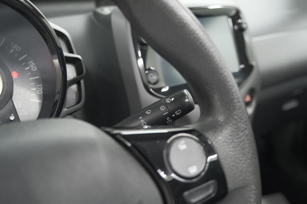 Peugeot 108 1.0 e-vti active top! | elektrisch vouwdak | camera | apple car