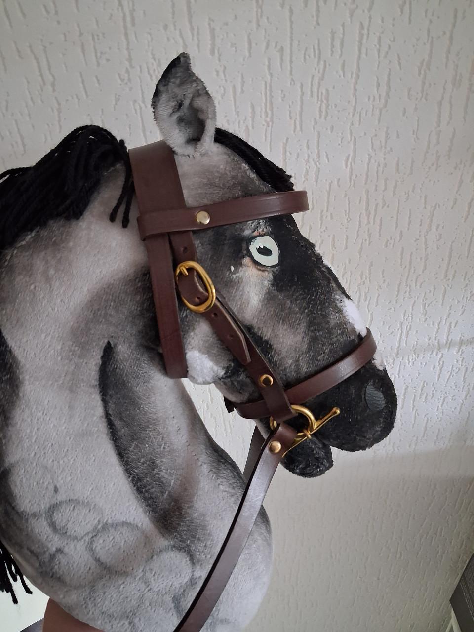 Hobby horse met spullen