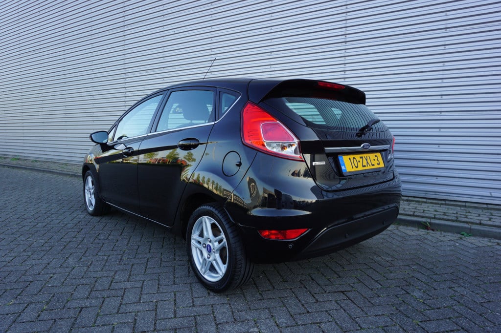 Ford Fiesta 1.0 ecoboost titanium airco / cruise / elektr. ramen / nap