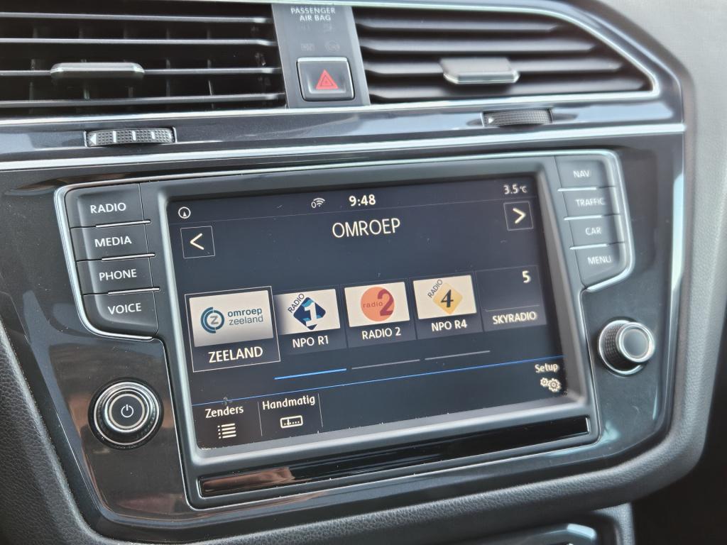 Volkswagen Tiguan 1.4 tsi act connected series | pano | acc