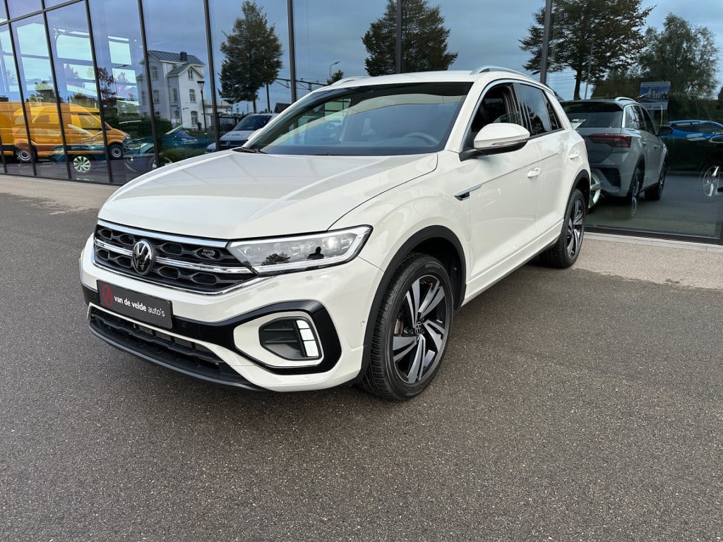 Volkswagen T-roc 1.5 tsi 150pk dsg r-line | camera | carplay | dode hoek | 