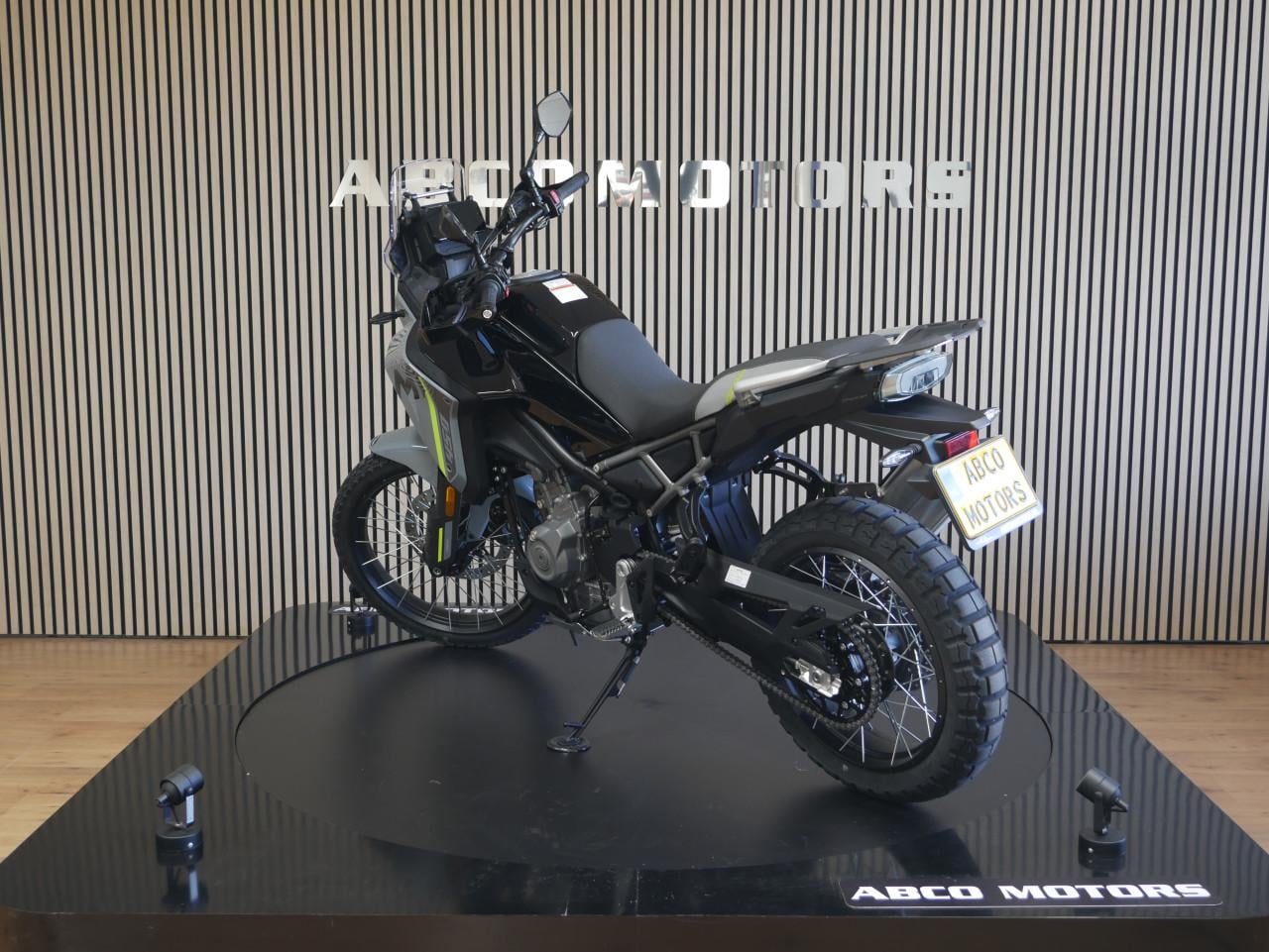 CFMOTO 450 MT