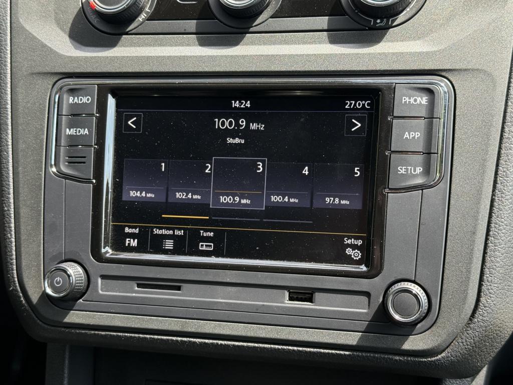 Volkswagen Caddy 2.0 tdi l1h1 | nl-auto | trekhaak | carplay | navi | cruis