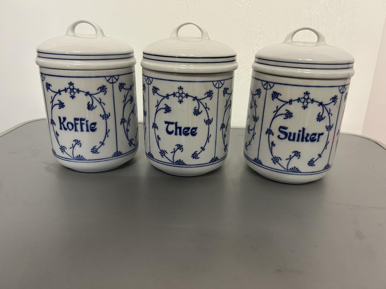 Blau-Saks Jäger servies. Porselein