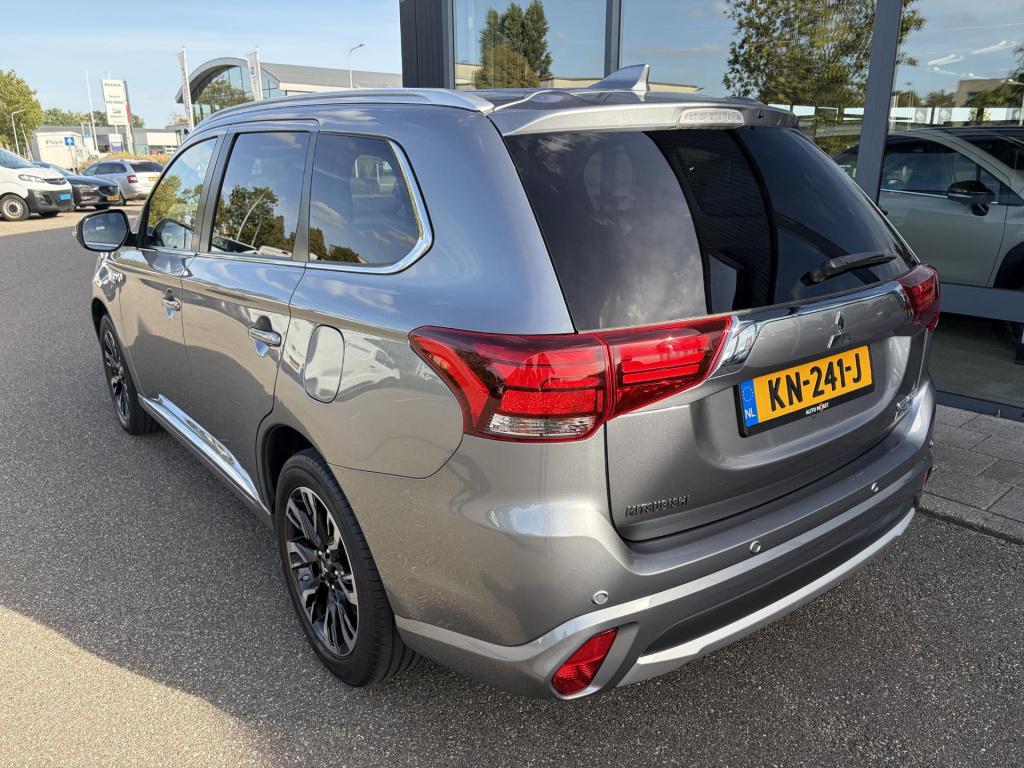 Mitsubishi Outlander 2.0 phev instyle+