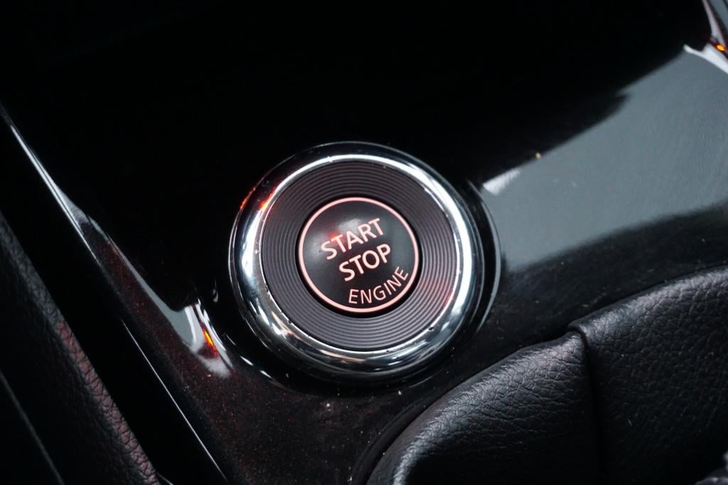 Nissan Pulsar 1.2 dig-t connect edition climate / navi / cruise / camera / 