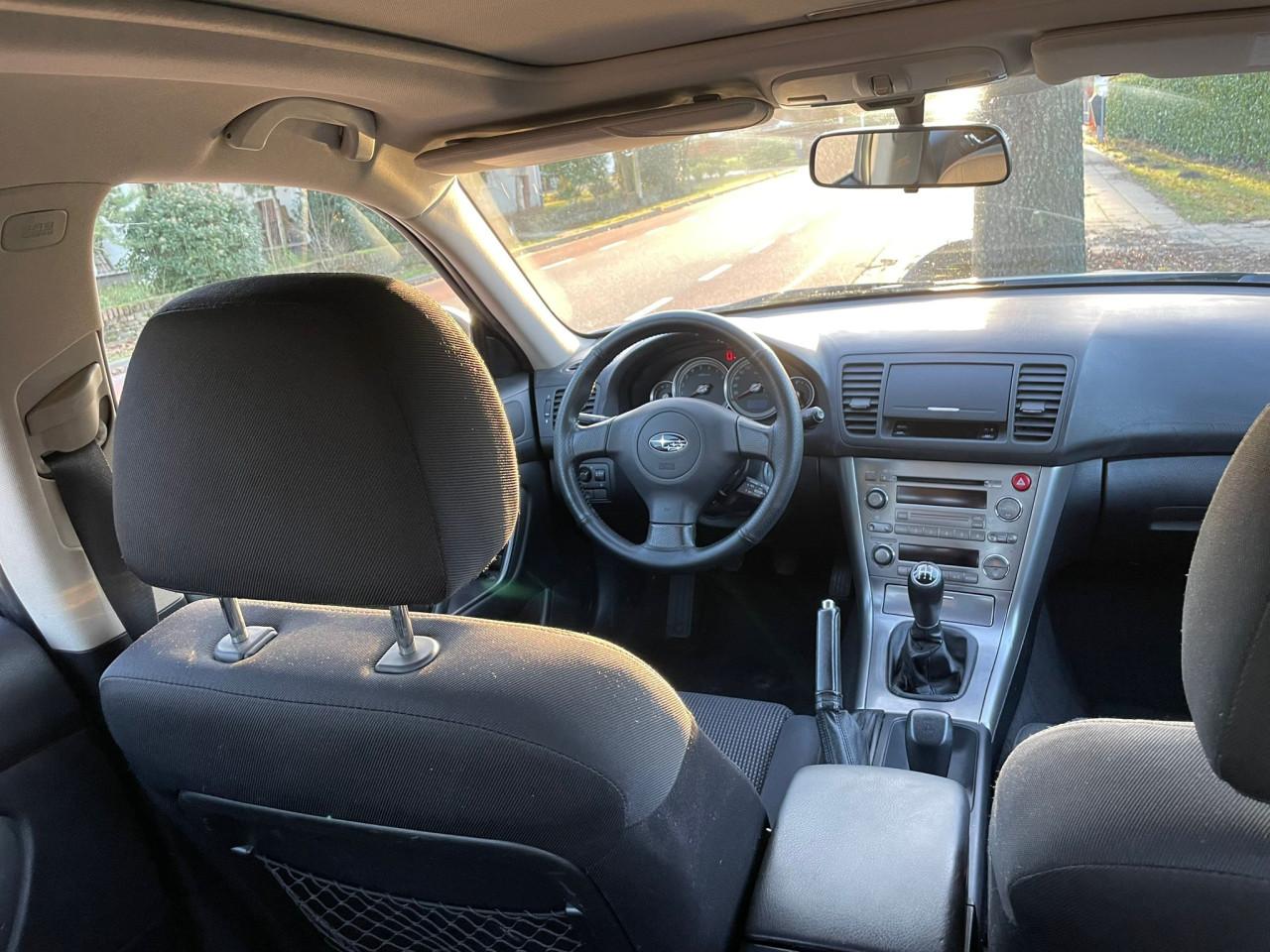 Nette Subaru Outback - 2.5i