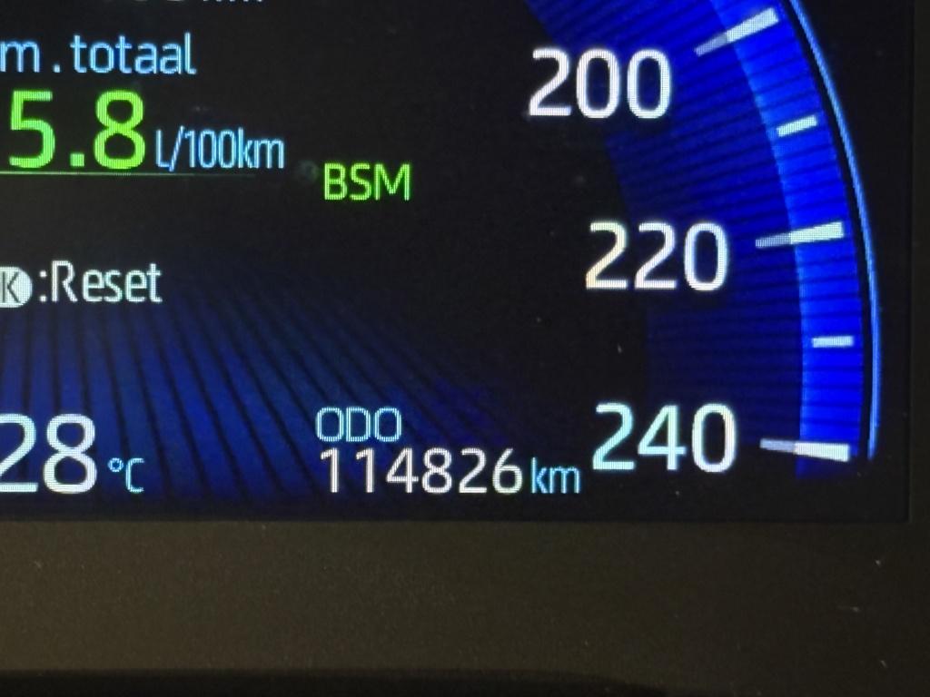 Toyota Corolla 2.0 180pk hybrid style limited | stuur+ stoel.verw | camera|