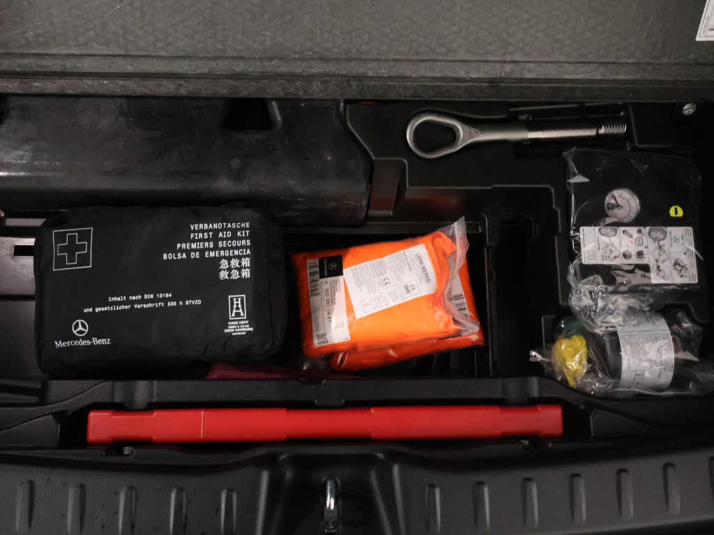Mercedes-Benz Gla-klasse 250 e amg line | dodehoekdetector | nightpakket | 