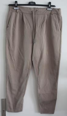 Beige broek maat xl-32