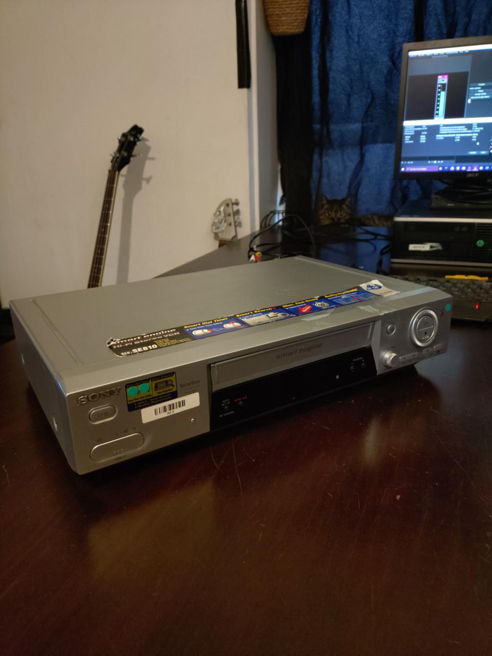 Videorecorder (VHS) te koop!