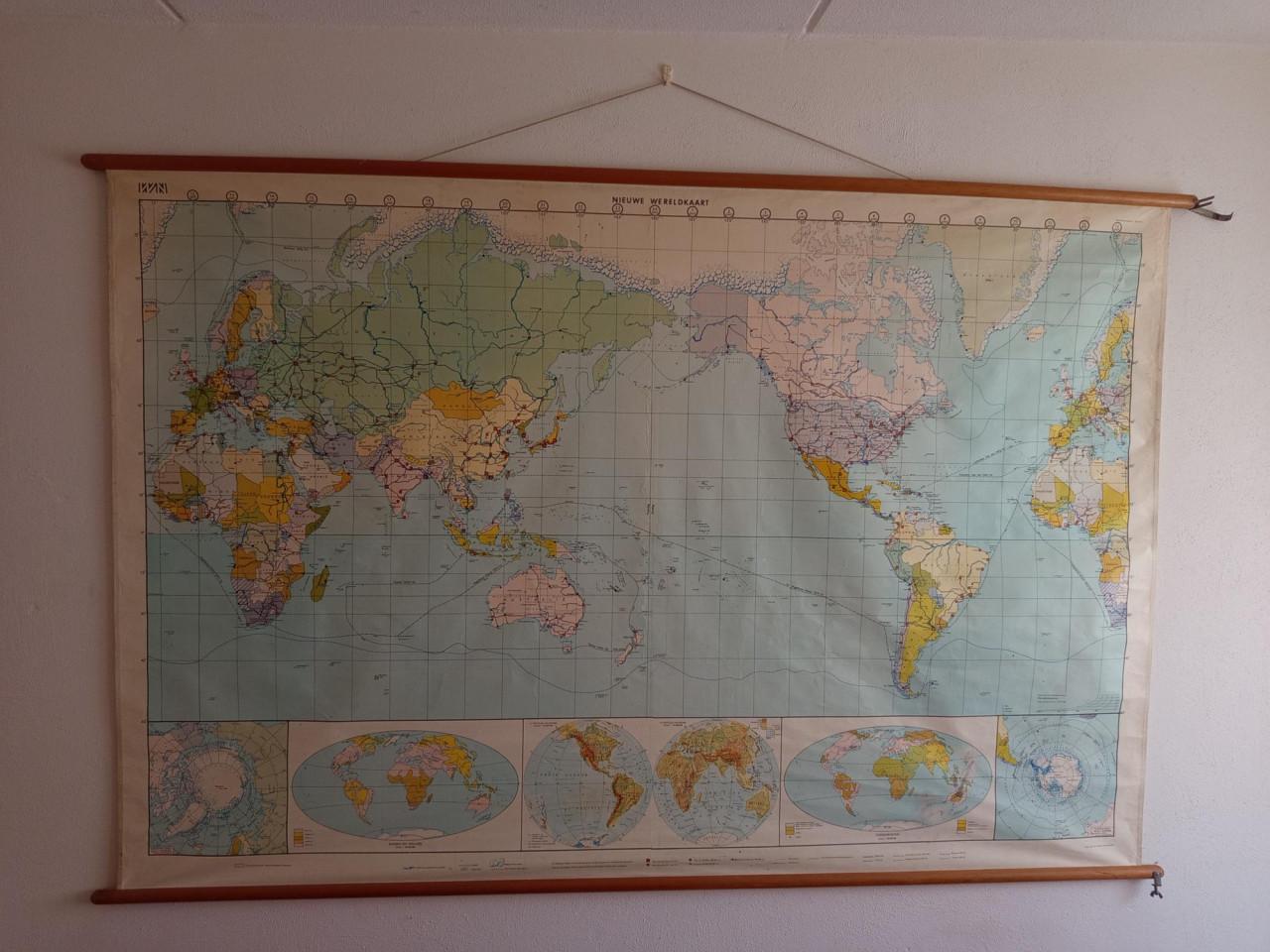 Schoolkaart op stok linnen GROOT uit 1978