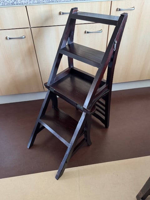 Bibliotheektrapje/Stoel/Keukentrapje.