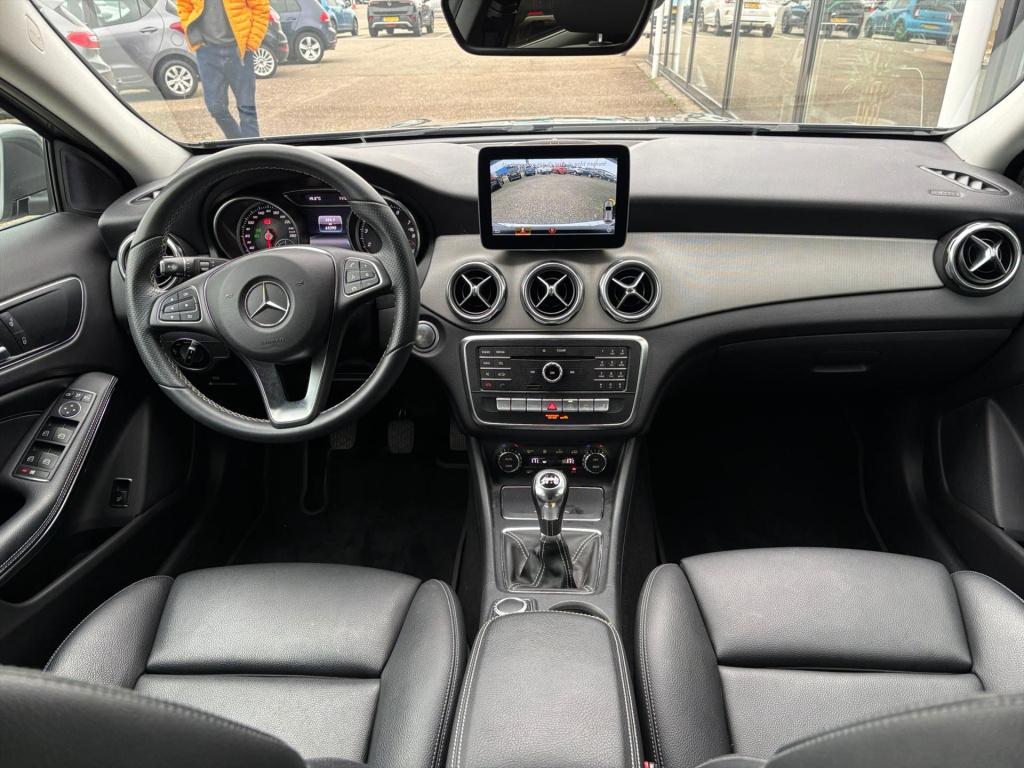 Mercedes-Benz Gla-klasse 180 122pk business solution, cruise control, elekt