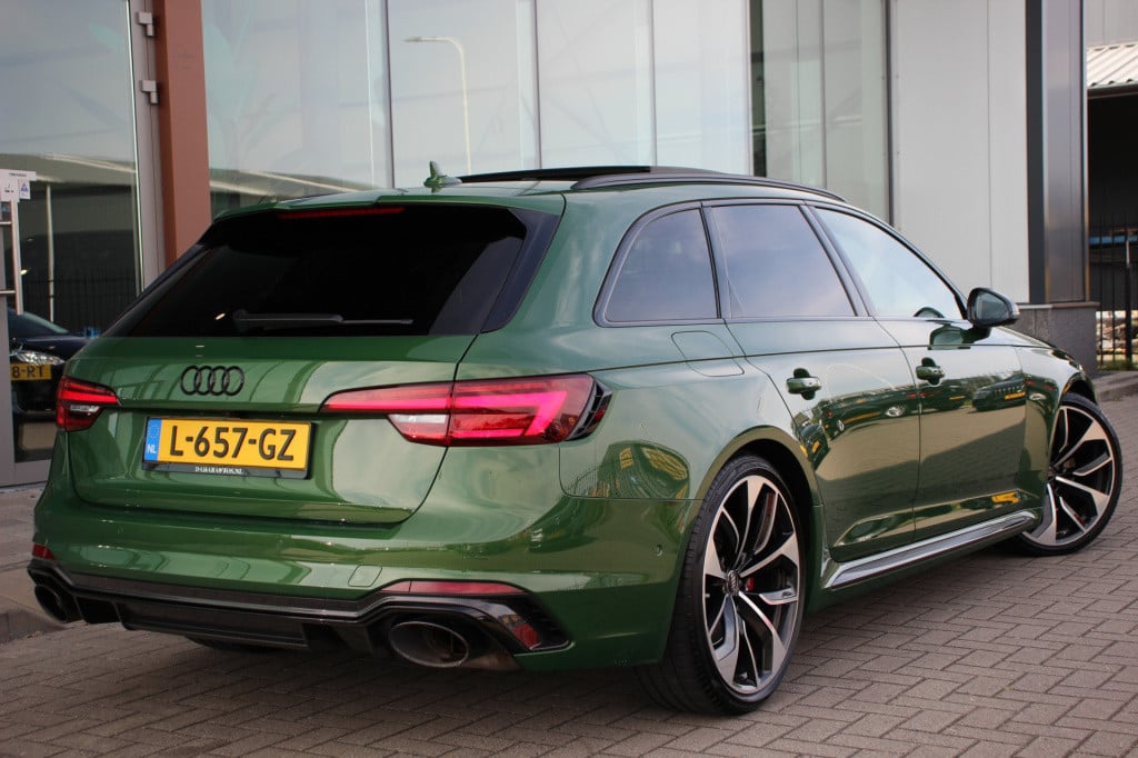 Audi Rs4 a4 avant 2.9 tfsi quattro pro line plus | pano | carbon | massage 