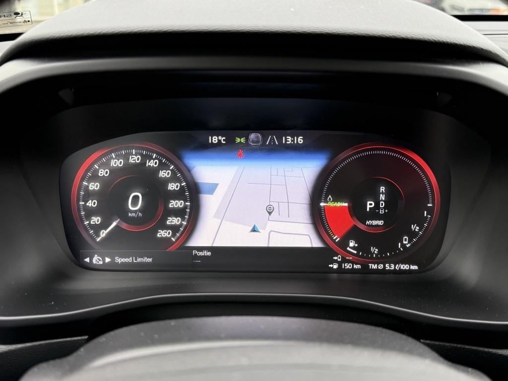 Volvo XC40 t5 262pk recharge r-design| adap.cruise| trekhaak| camera| keyle